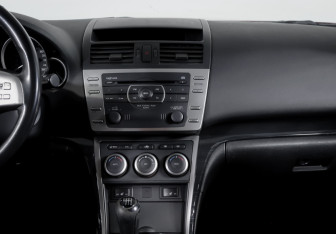 Подержанный автомобиль Mazda 6 Liftback 2008 года (13 фото)