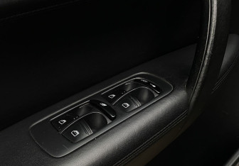 Подержанный автомобиль Porsche Cayenne 2004 года (16 фото)