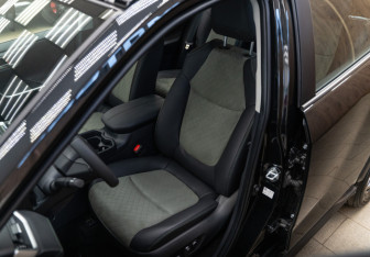 Новый Toyota RAV4 2025 (5 фото)