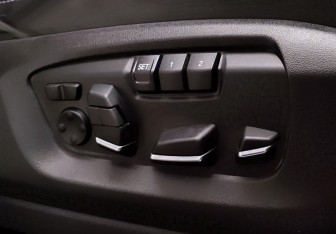 Подержанный автомобиль BMW X5 M 2015 года (24 фото)