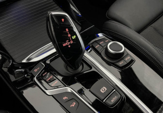 Подержанный автомобиль BMW X3 2020 года (16 фото)