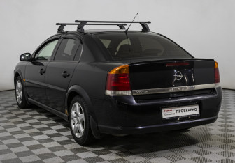 Подержанный автомобиль Opel Vectra Sedan 2008 года (7 фото)