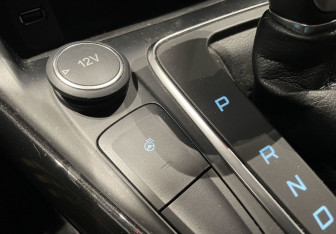 Подержанный автомобиль Ford Focus Sedan 2017 года (17 фото)