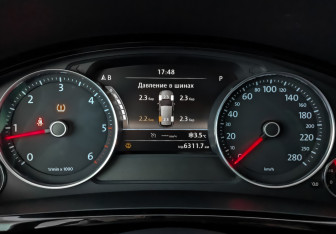 Подержанный автомобиль Volkswagen Touareg 2018 года (16 фото)