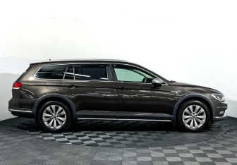 Подержанный автомобиль Volkswagen Passat Wagon 2017 года (4 фото)