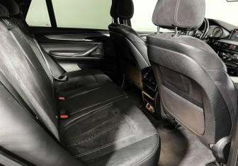 Подержанный автомобиль BMW X5 2017 года (14 фото)