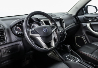 Подержанный автомобиль Changan CS35 2014 года (6 фото)