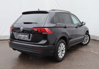 Подержанный автомобиль Volkswagen Tiguan 2019 года (4 фото)