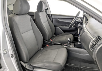 Подержанный автомобиль Kia Rio Hatchback 2021 года (23 фото)