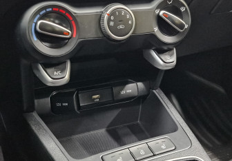 Подержанный автомобиль Kia Rio Sedan 2021 года (21 фото)