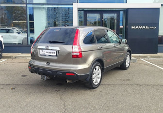 Подержанный автомобиль Honda CR-V 2008 года (5 фото)