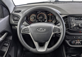 Подержанный автомобиль LADA (ВАЗ) Vesta Sedan 2018 года (22 фото)