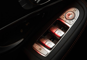 Подержанный автомобиль Mercedes-Benz GLC AMG 2021 года (16 фото)