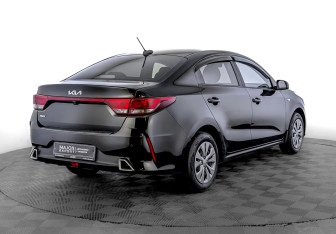 Подержанный автомобиль Kia Rio Sedan 2022 года (5 фото)
