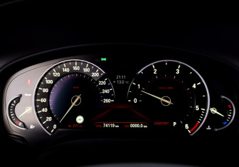 Подержанный автомобиль BMW X3 2019 года (13 фото)