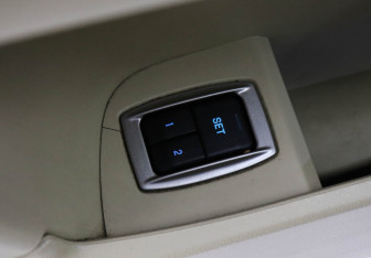 Подержанный автомобиль Jaguar XF Sedan 2012 года (14 фото)