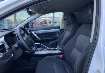 Подержанный автомобиль Geely Coolray 2023 года (21 фото)