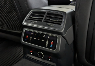 Подержанный автомобиль Audi A6 Sedan 2019 года (30 фото)