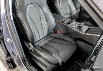 Подержанный автомобиль Omoda C5 2023 года (23 фото)