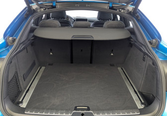 Подержанный автомобиль BMW X6 2018 года (10 фото)