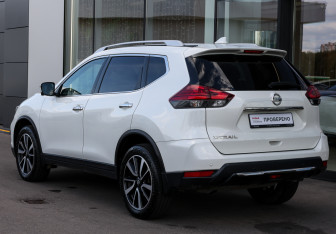 Подержанный автомобиль Nissan X-Trail 2021 года (7 фото)