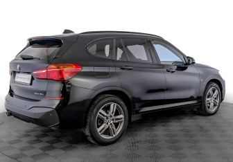 Подержанный автомобиль BMW X1 2019 года (5 фото)
