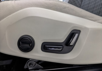 Подержанный автомобиль Volvo XC60 2020 года (21 фото)
