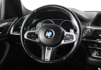 Подержанный автомобиль BMW X3 2018 года (15 фото)