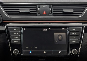 Подержанный автомобиль Skoda Superb Liftback 2016 года (17 фото)