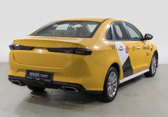 Подержанный автомобиль Kaiyi E5 2023 года (5 фото)