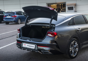 Подержанный автомобиль Kia K5 2021 года (24 фото)