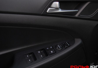 Подержанный автомобиль Hyundai Tucson 2015 года (16 фото)