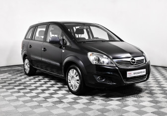 Подержанный автомобиль Opel Zafira Compactvan 2010 года (3 фото)