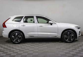 Новый Volvo XC60 2025 (4 фото)