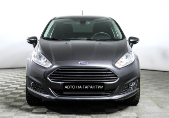 Подержанный автомобиль Ford Fiesta Sedan 2017 года (2 фото)