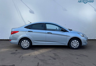 Подержанный автомобиль Hyundai Solaris Sedan 2013 года (4 фото)