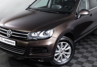 Подержанный автомобиль Volkswagen Touareg 2013 года (24 фото)