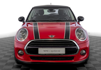 Подержанный автомобиль MINI Hatch 2018 года (2 фото)