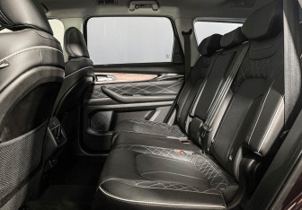 Подержанный автомобиль Exeed VX 2022 года (10 фото)