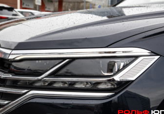 Подержанный автомобиль Volkswagen Touareg 2019 года (21 фото)