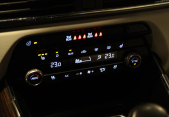 Подержанный автомобиль Mazda CX-9 2021 года (19 фото)