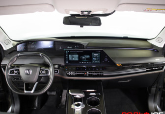 Подержанный автомобиль Changan UNI-K 2024 года (15 фото)