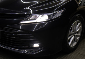 Подержанный автомобиль Toyota Camry Sedan 2018 года (20 фото)