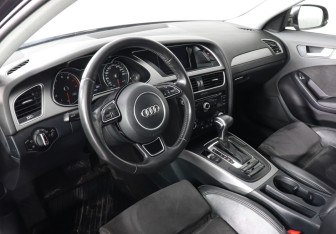 Подержанный автомобиль Audi A4 Sedan 2013 года (7 фото)