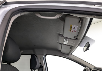 Подержанный автомобиль Renault Logan Sedan 2018 года (23 фото)