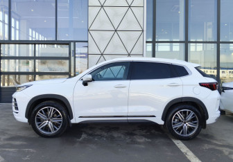 Подержанный автомобиль Exeed LX 2022 года (8 фото)