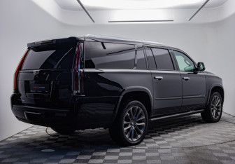 Подержанный автомобиль Cadillac Escalade Suv 2019 года (4 фото)