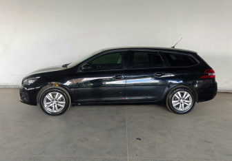Подержанный автомобиль Peugeot 308 Wagon 2019 года (4 фото)