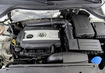 Подержанный автомобиль Volkswagen Tiguan 2015 года (9 фото)
