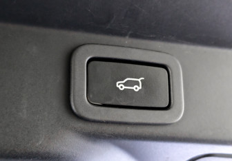 Подержанный автомобиль Land Rover Range Rover Sport 2020 года (26 фото)